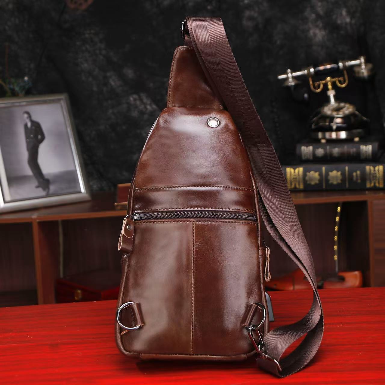 Bolso de pecho de piel de vaca - Luxury Lifestyle Pack reseña y precio