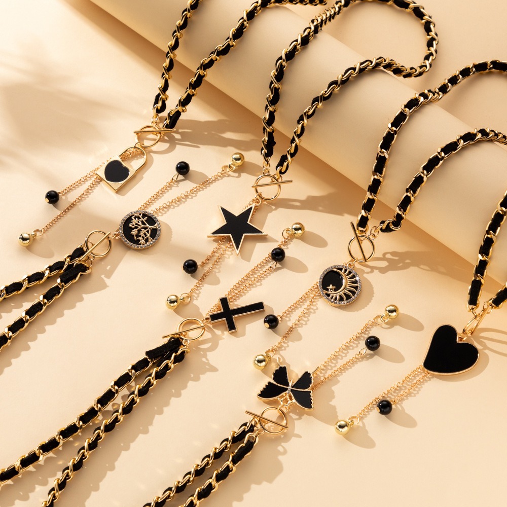 Collar de terciopelo negro de  - Luxury Lifestyle Party reseña y precio
